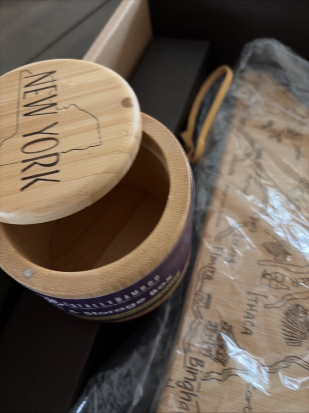 totally bamboo new york cutting board handmade w/accessories new - Picture 7 of 9